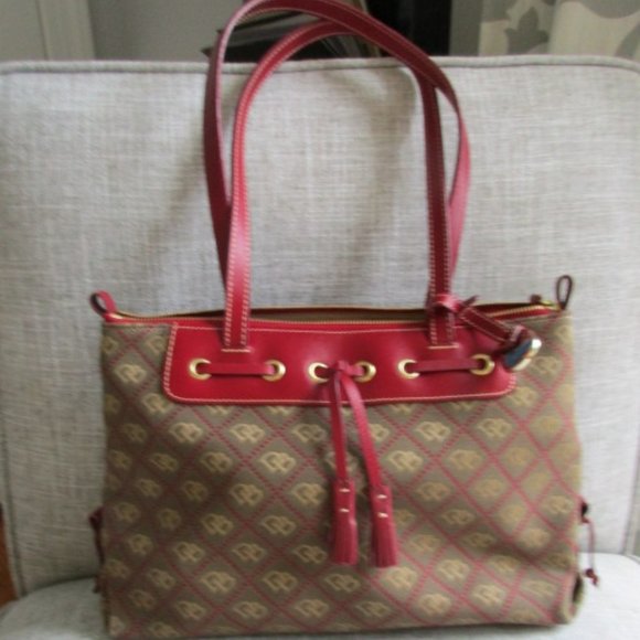 Dooney and Bourke Tote Bag - Picture 1 of 4